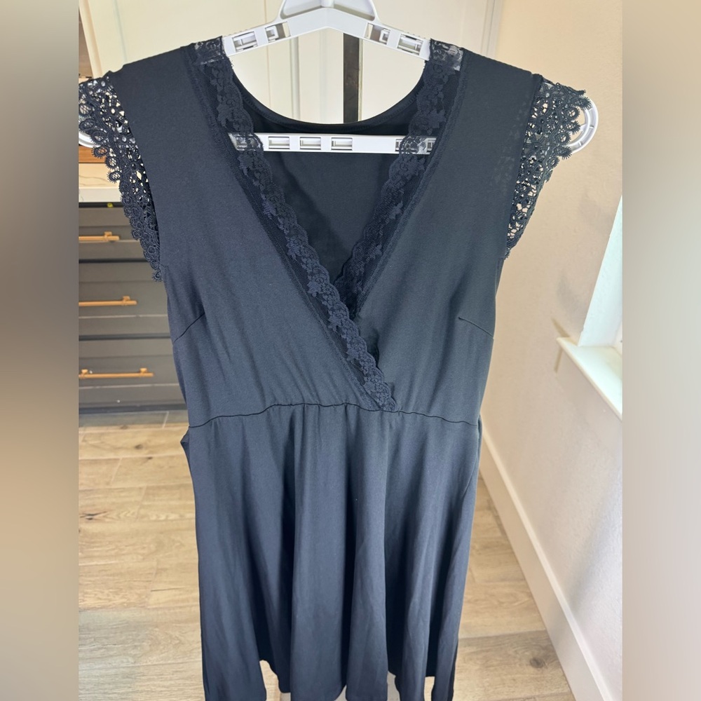 Shein Black V-Neck Summer Dress with Lace Trimmed Sleeves and Collar - Size 0XL